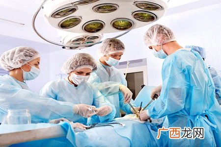男子割包皮花14万院方称帮他彻底排毒