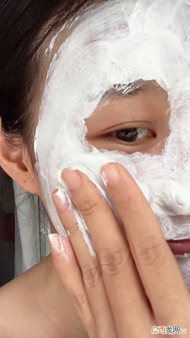 女性干性皮肤怎么保养（夏季干性皮肤的保养重
