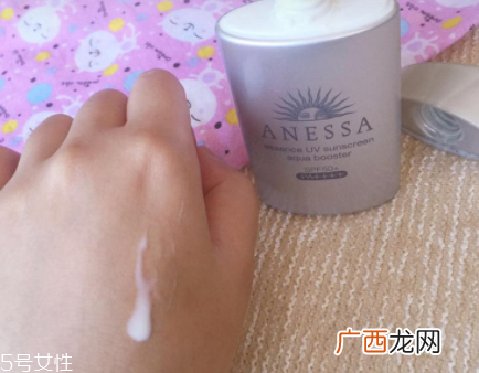 安耐晒银瓶需要卸妆吗？卸妆更安心