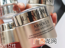 面霜可以当眼霜吗？年轻肌肤可以少量用