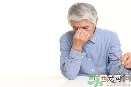 白内障可以治愈吗？白内障症状有哪些？