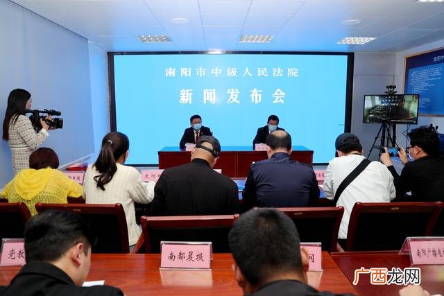 小型自动艾条机,南阳汉医艾条批发价格