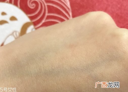 纯露可以当喷雾吗？随时为你补充水分