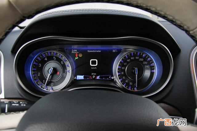 克莱斯勒300c排气声浪 进口克莱斯勒300c怎么样