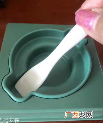 海蓝之谜凝霜使用方法 正确用法让效果加倍