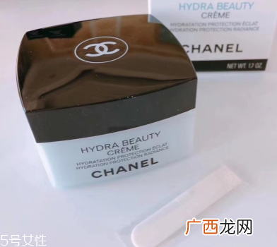 夏天需要用面霜吗？干皮可以用啫喱面霜