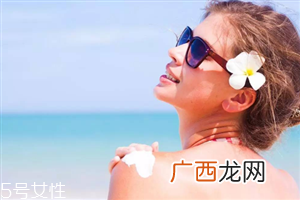 防晒霜可以用洗面奶洗掉吗 要使用卸妆产品