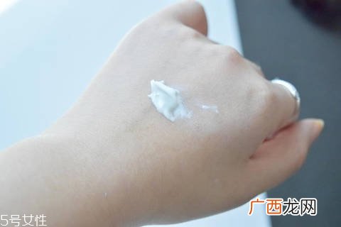素颜霜适合哪个年龄段用 dr.jart v7素颜霜真假辨别方法