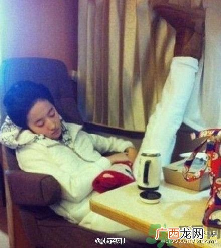 19岁女睡神走哪睡哪发作性睡病能自愈吗