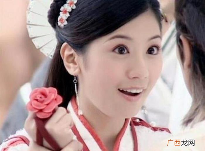 喜欢周芷若的人是谁，为什么张无忌偏偏喜欢周芷若