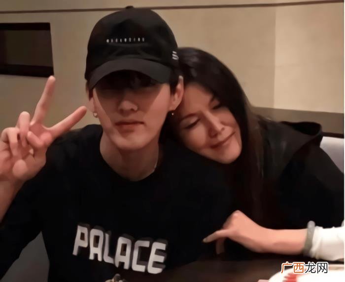 吴亦凡早年经历，剖析吴亦凡、霍尊成长经历