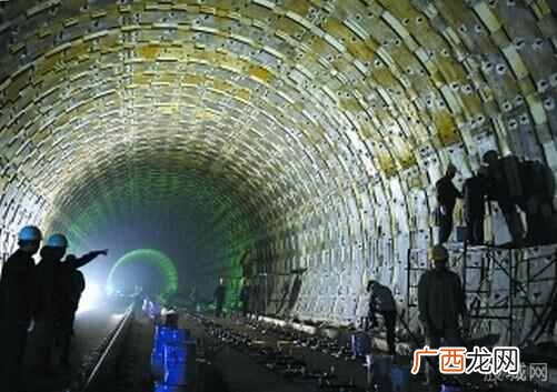 北京站到北京西站怎么走最方便(d14动车是到北京