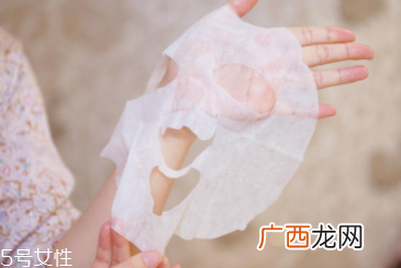露露伦面膜用完要洗吗？补水面膜无需清洗