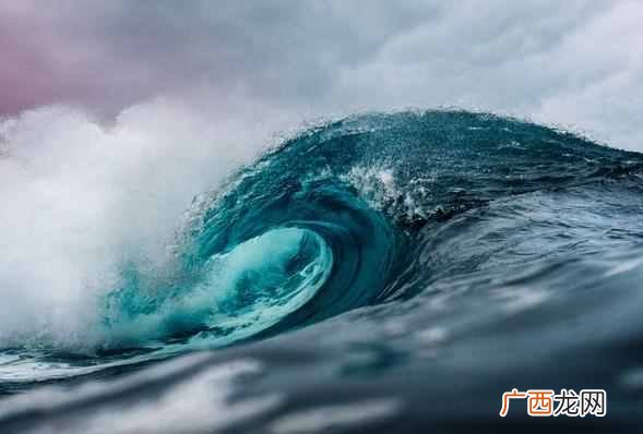 海啸是怎么形成的原因是什么（海啸灾害的成因