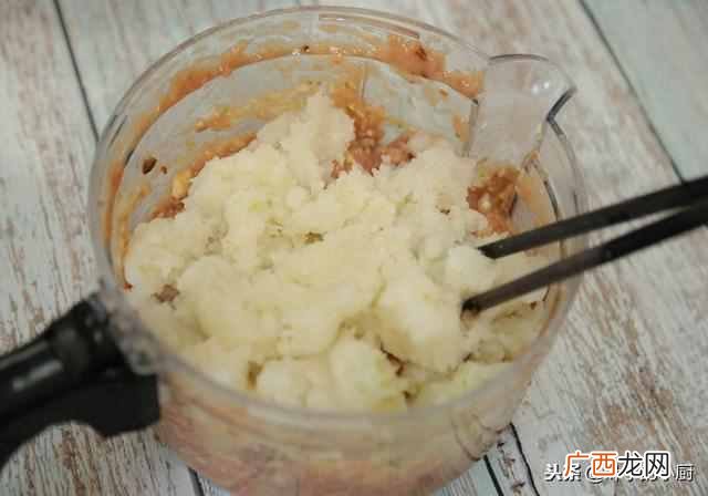 饺子馅怎么做才有汤汁（新手开饺子馆注意事项