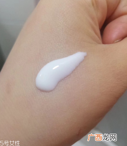 怡思丁多维光护沁融水感防晒液怎么样 不油不水