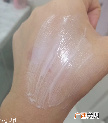 怡思丁多维光护沁融水感防晒液怎么样 不油不水