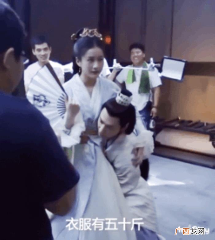 明星的脸怎么瘦下去的，那些暴瘦的明星