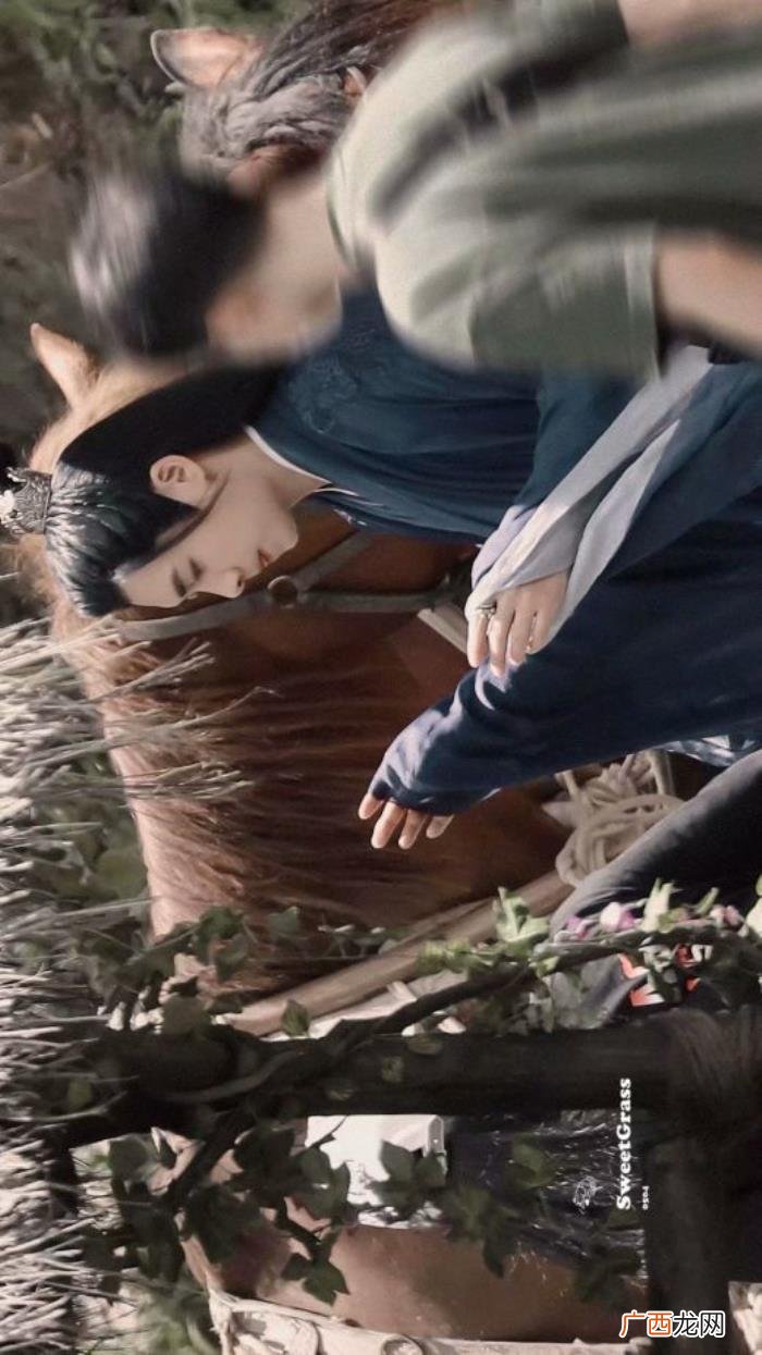 李易峰帅照壁纸全身照，壁纸‖有人喜欢李易峰吗