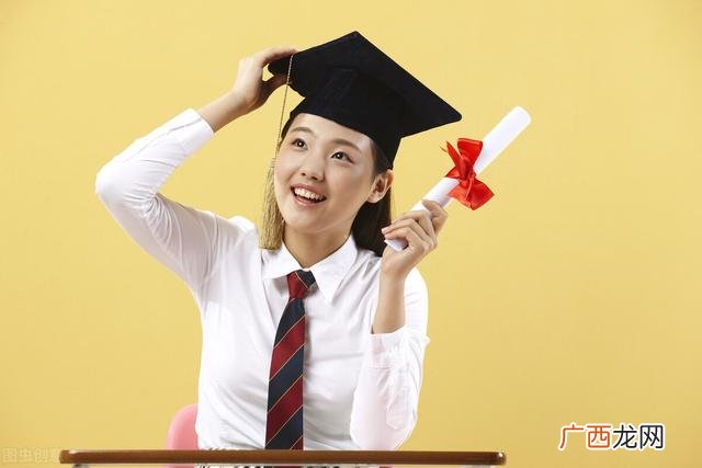 初中毕业女生合适专业,初中毕业女生的出路