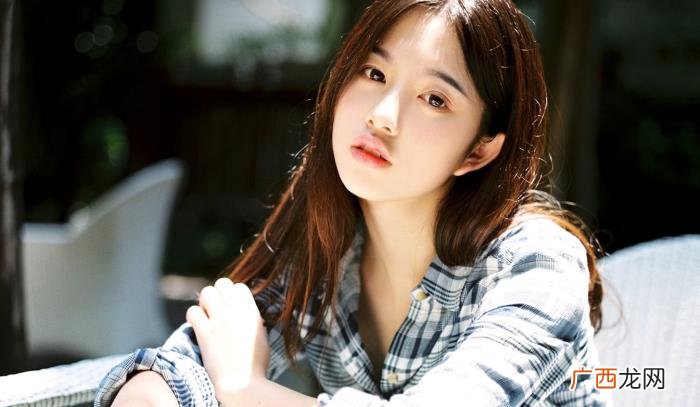 细节判断一个女孩家境，判断一个女孩富不富