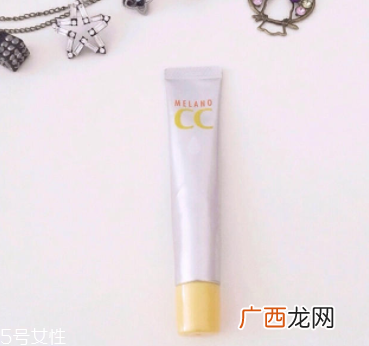 乐敦CC能涂在痘痘上吗？痘痘与痘印均能改善