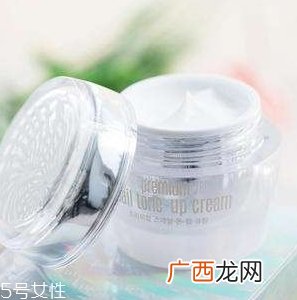 二氧化钛的功效和作用 素颜霜里都有它