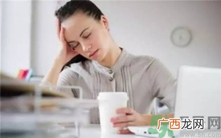 女白领夏天吹出滑膜炎,吹空调会得滑膜炎吗?