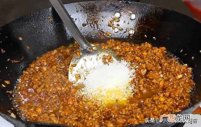 肉丁炸酱做法 炸酱面怎么做好吃法