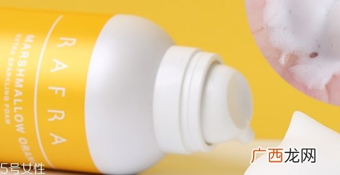 洁面泡沫怎么用？肌肤上停留几秒效果最佳