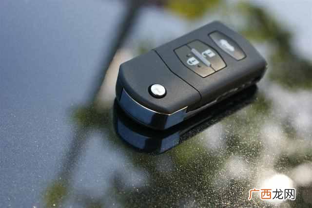 汽车钥匙丢了怎么办(配一把车钥匙需要多少钱
