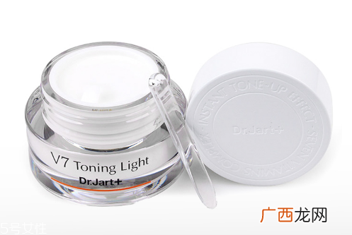 素颜霜和眼霜哪个先用 素颜霜和眼霜使用方法