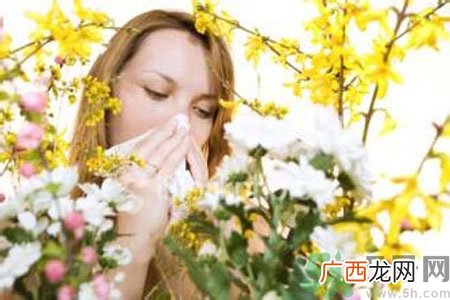 花粉过敏的表现是什么？如何有效的预防花粉过敏？