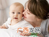 女人产后脱发是什么原因？产后脱发严重怎么办？