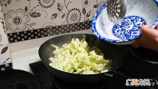 菜花怎么炒会脆 花菜怎么炒好吃