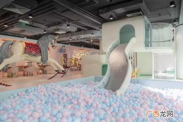小县城开儿童主题餐厅 monkeys儿童餐厅加盟店