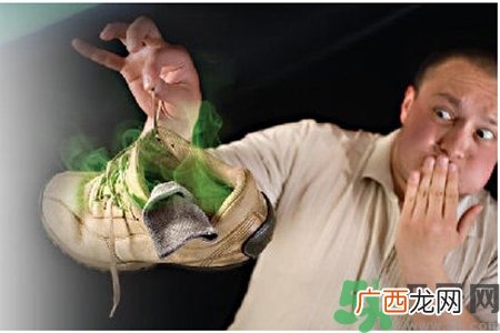 脚臭用什么泡脚好？中药泡脚药方