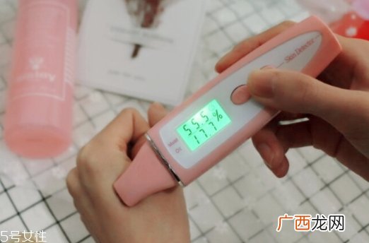 sisley希思黎花香润肤水评测 肌肤像花朵一样绽放