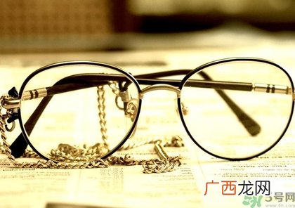 散光多少度算严重？散光相当于近视多少度？
