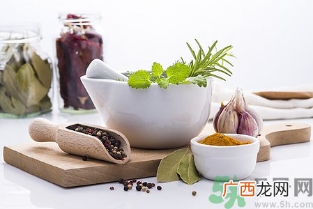 便秘用中药调理好吗?便秘中医怎么调理