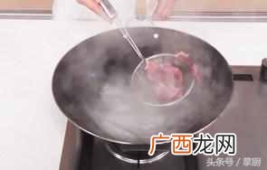 炒年糕怎么做才好吃（买来年糕片怎么做不粘锅