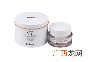 素颜霜用手拍还是涂抹 素颜霜浮粉原因