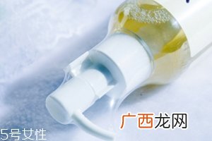 papa recipe春雨卸妆水怎么用？湿敷10秒即可