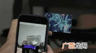 拍立得怎么用视频(拍立得mini7c相纸安装步骤图