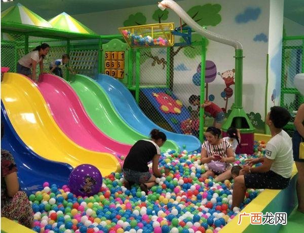 投资一个室内儿童游乐场,儿童室内水上乐园投资需多少钱