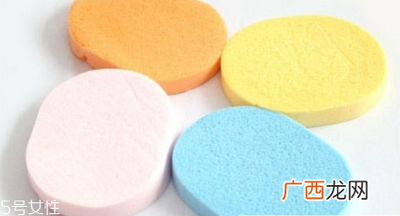 洗脸扑洗脸好吗 洗脸扑洗脸更温和