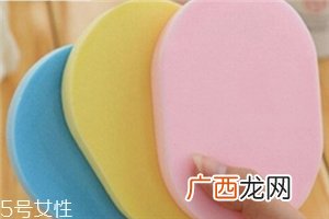 洗脸扑洗脸好吗 洗脸扑洗脸更温和