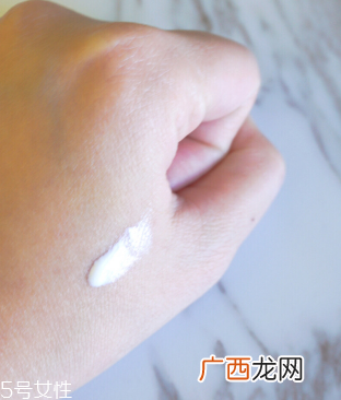 黛珂白檀防晒乳和黛珂ag防晒乳哪个好