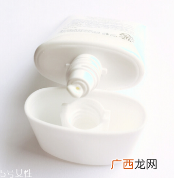 悦诗风吟自然关爱控油防晒乳怎么样 美白控油款