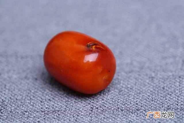 鸡油黄蜜蜡多少钱一克 老蜜蜡多少钱一克
